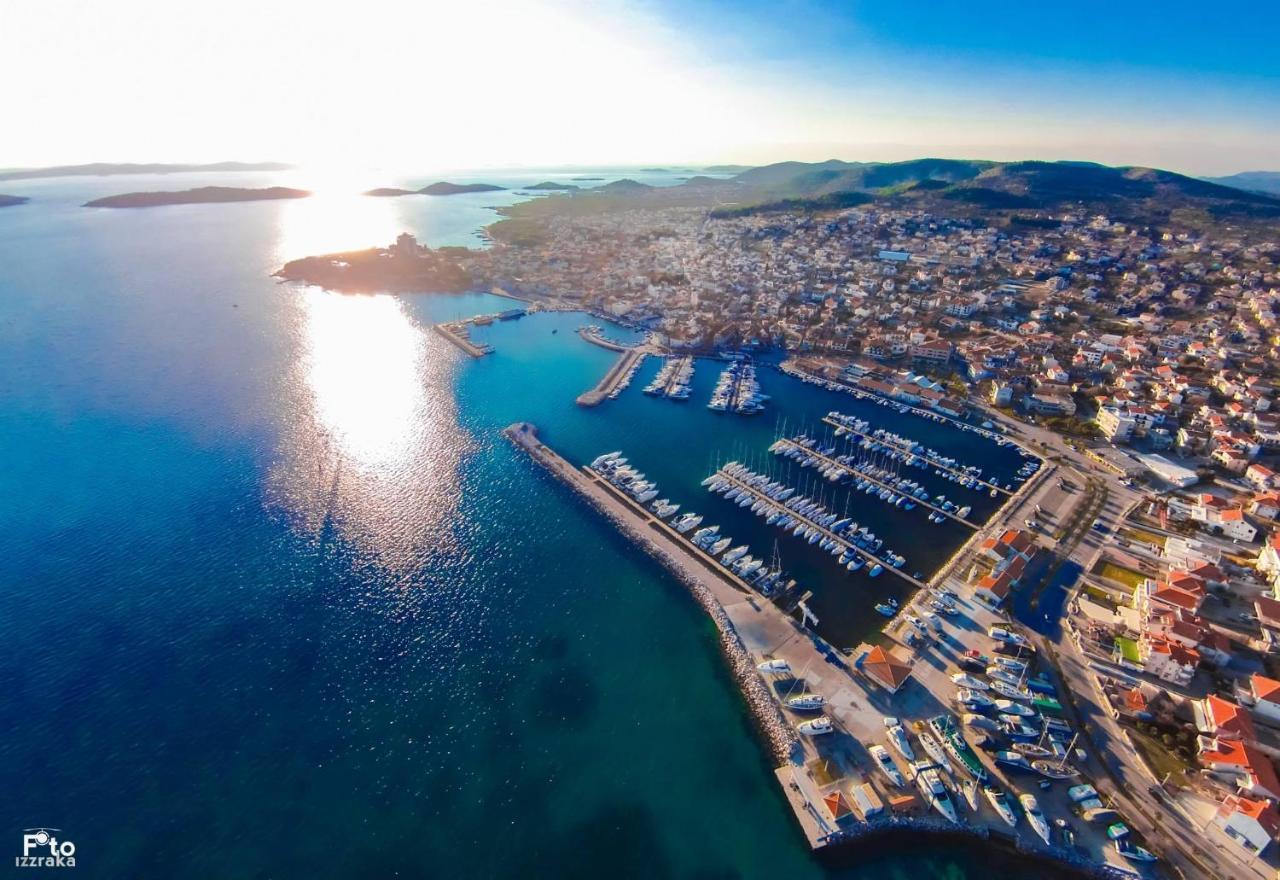 Apartmani Gabriella Vodice Zewnętrze zdjęcie