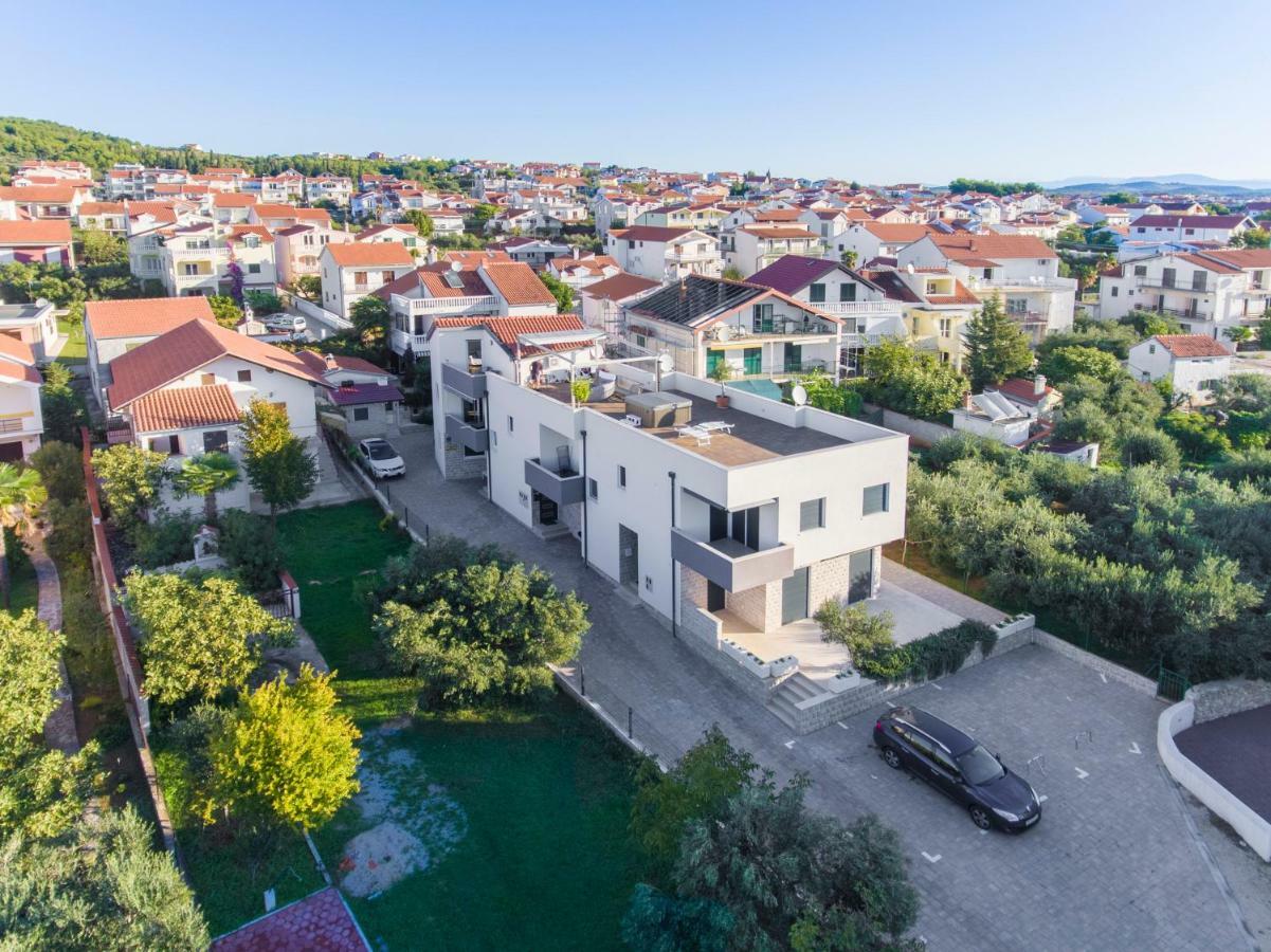 Apartmani Gabriella Vodice Zewnętrze zdjęcie