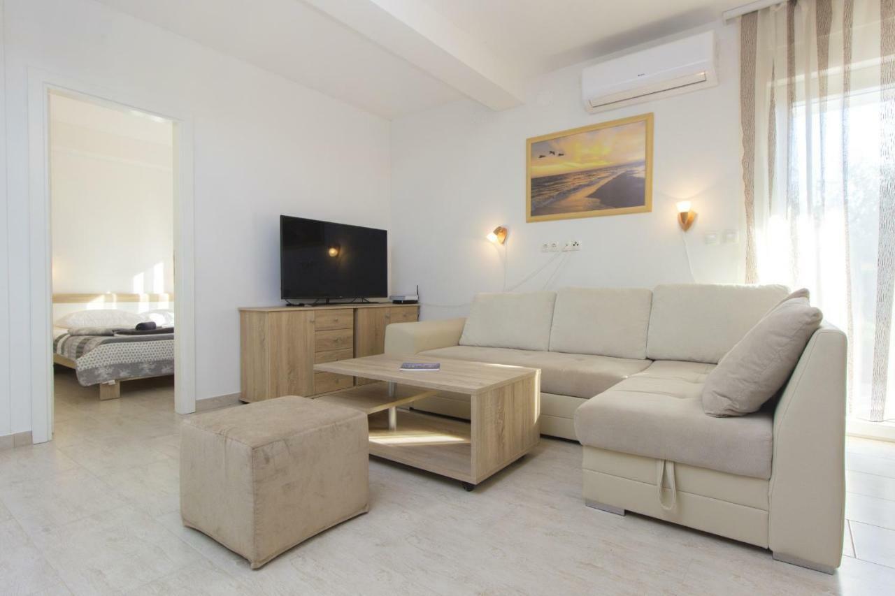 Apartmani Gabriella Vodice Zewnętrze zdjęcie