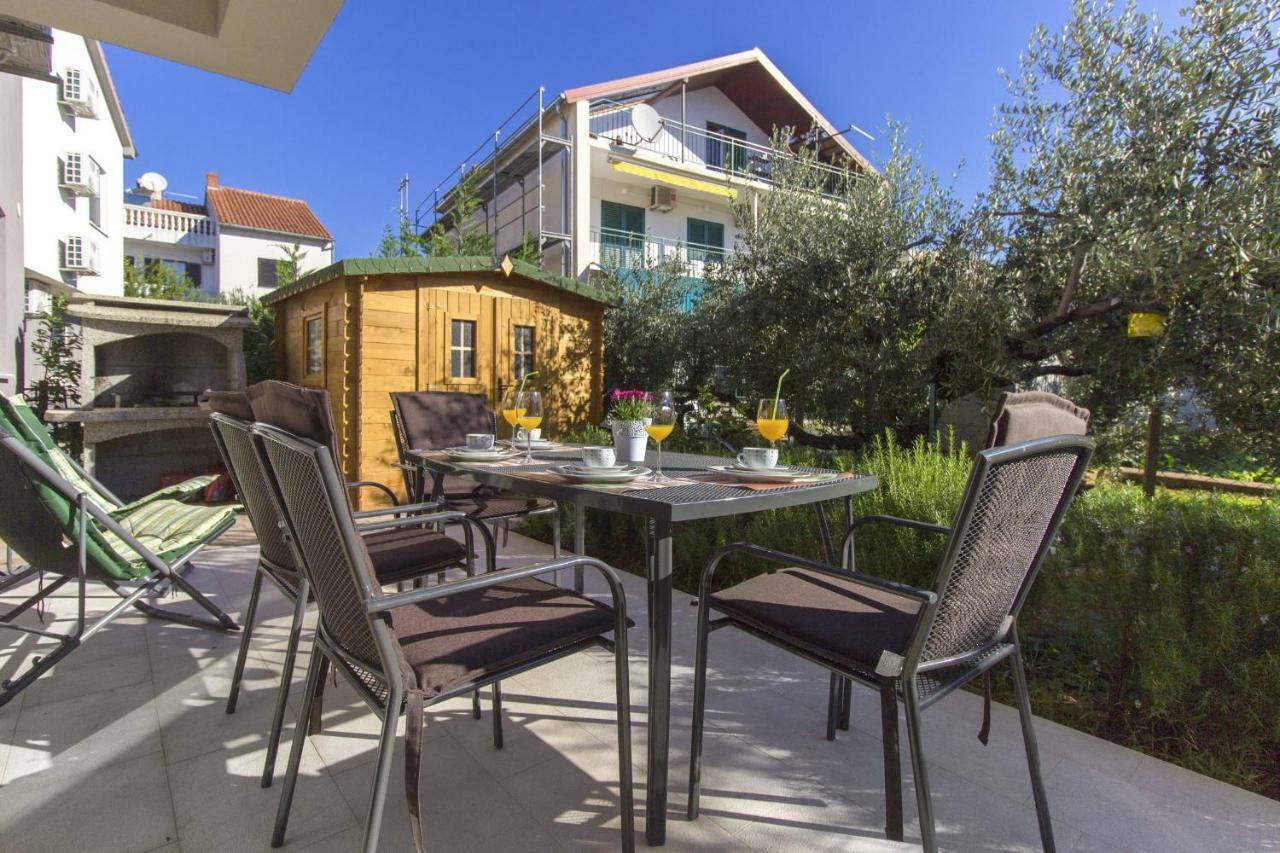 Apartmani Gabriella Vodice Zewnętrze zdjęcie